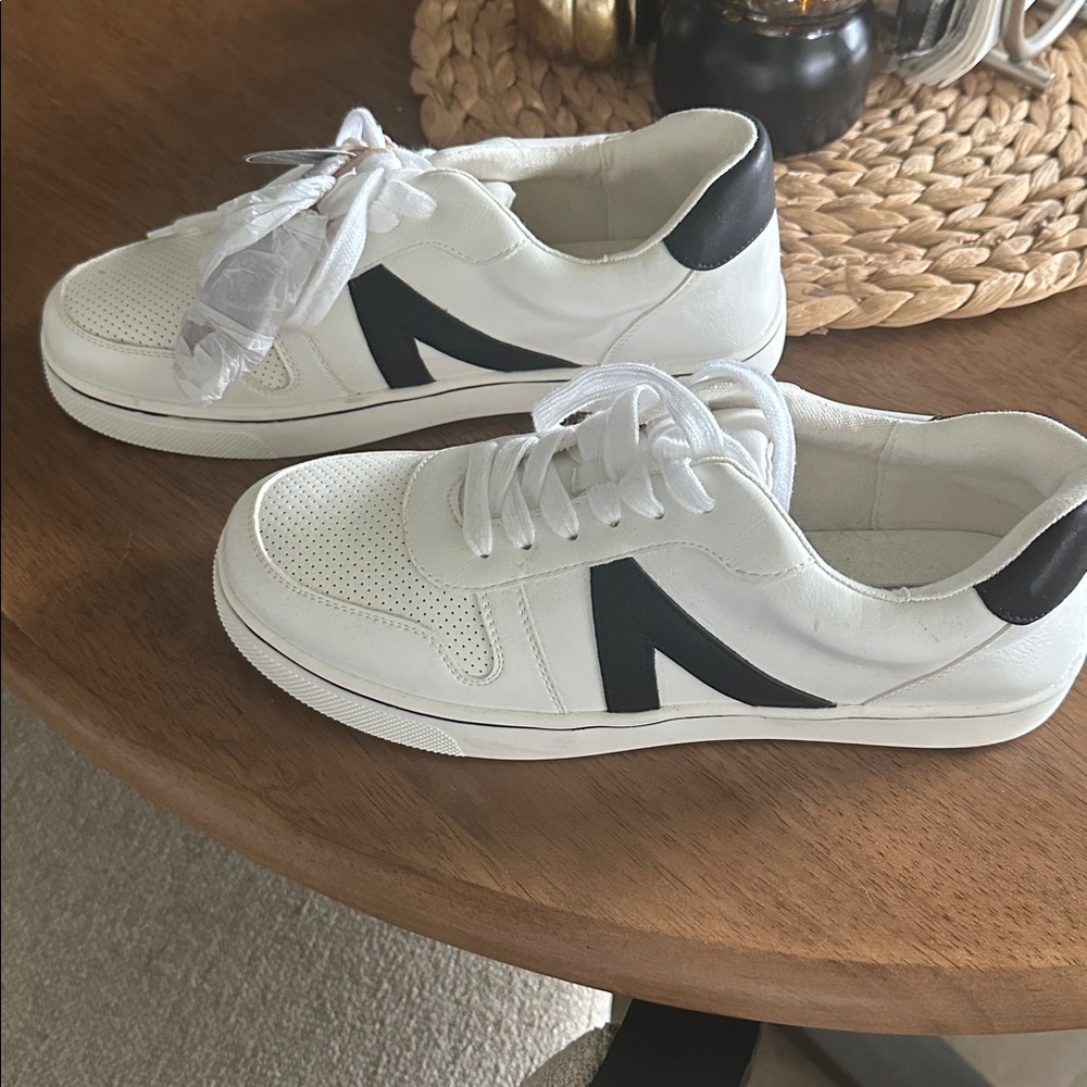 New with Tags- MIA White and Black Casual Sneakers